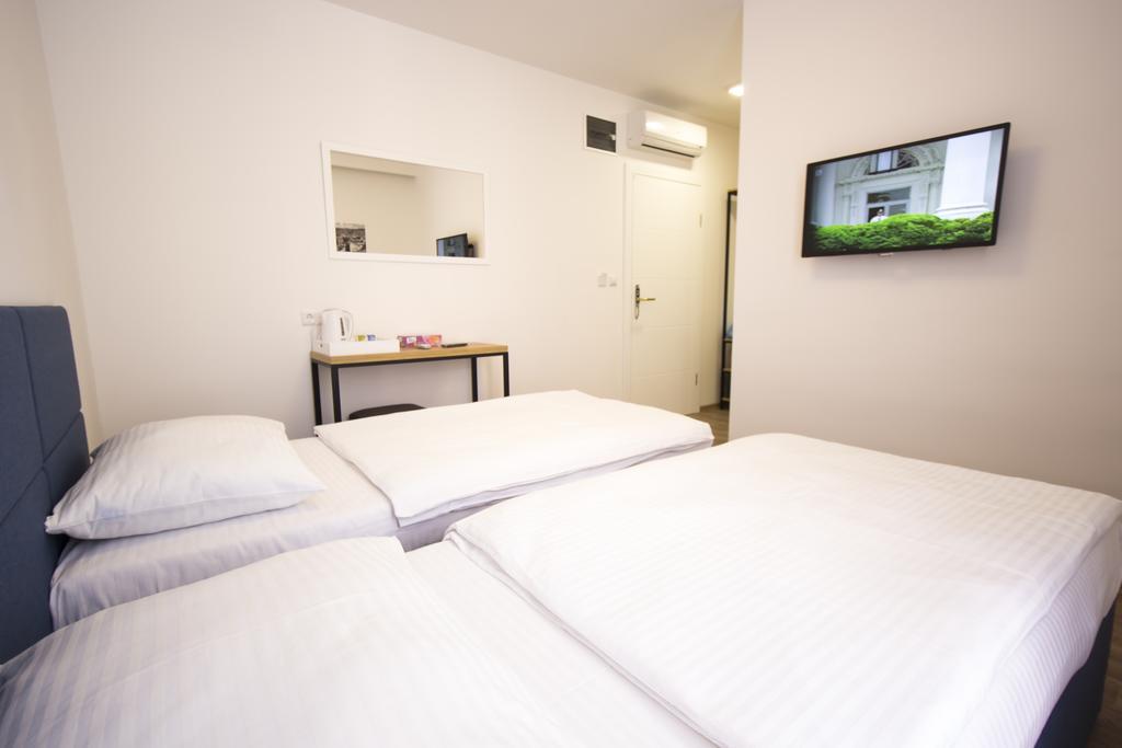 Riverside 4*